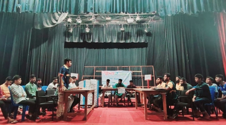যুক্তিবোধ ও বিশ্লেষণের ক্ষমতা বাড়াতে ঢাকা কলেজে বিতর্ক প্রতিযোগিতা 